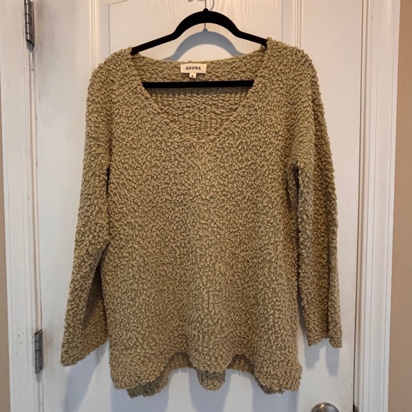 Adora Pale Green V-Neck Sweater, size Small - Picture 1 of 4